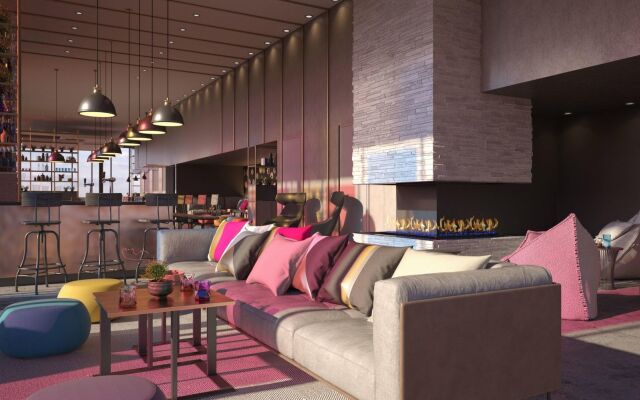 Hotel Indigo Berlin - East Side Gallery by IHG