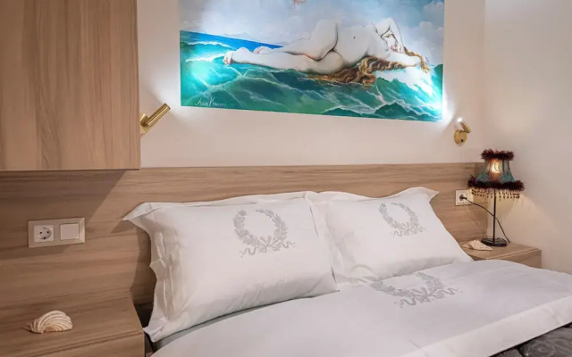 Koukaki Luxury Suites