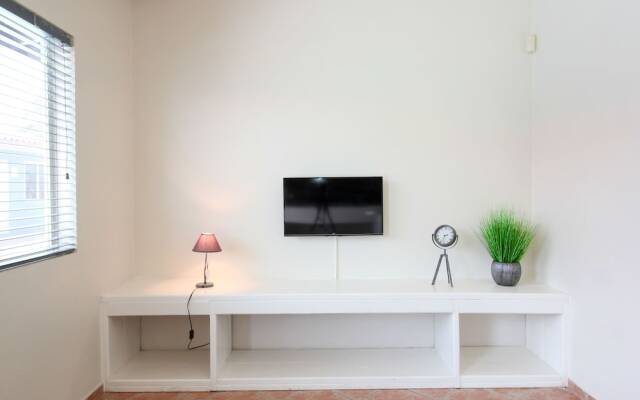 Palazzio Apartments & Studios
