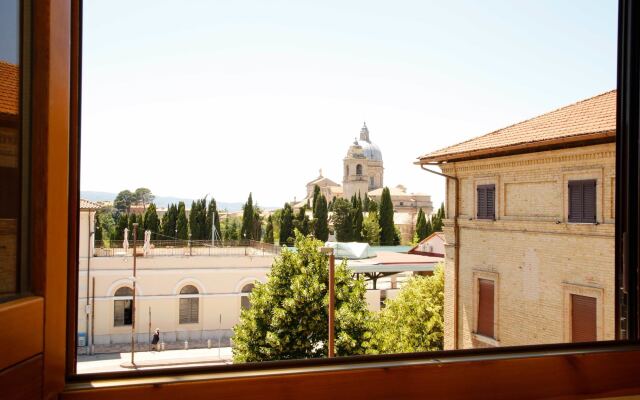 Hotel Mom Assisi