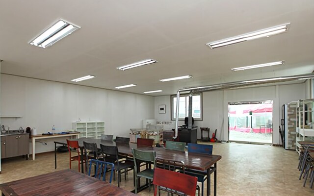 Paju Mountain Breeze Pension