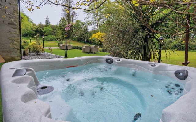 Hill House Country Estate - Princes Gate