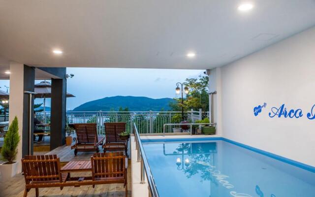 Arco Poolvilla Pension