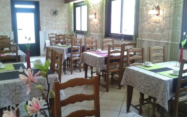 Le Merle Blanc Hôtel