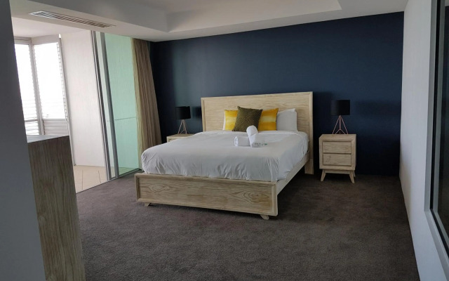 Grand Apartments