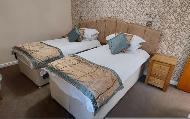 Loch Rannoch Highland Club Lochside Lodge 03