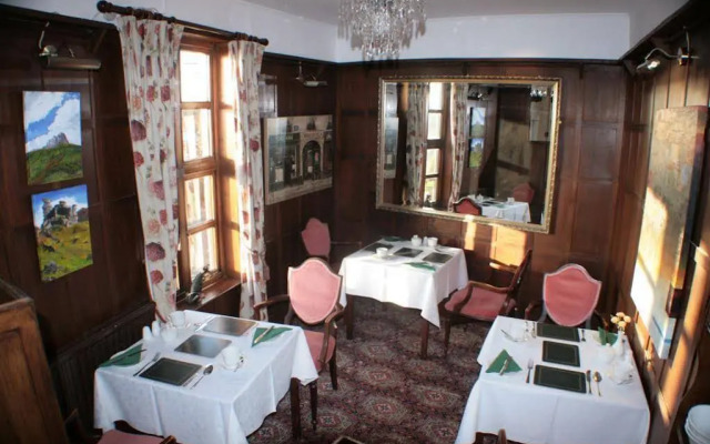 The Minadab Cottage