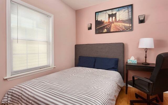 Bright, Spacious House!