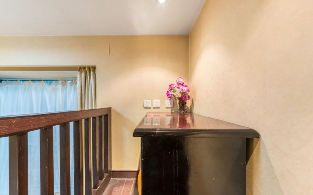 Shanghai Jiarong Apartment Hotel