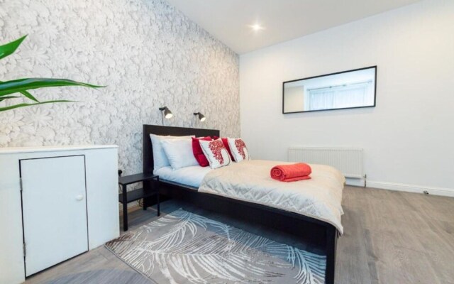 The Blossoms Liverpool City - Modern Studios and Apartments near Anfield