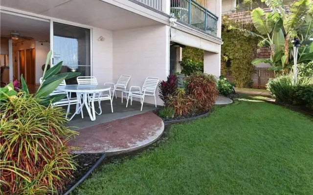 Makani Sands 102 by RedAwning