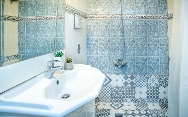 HouseLoft Aqua Gardens