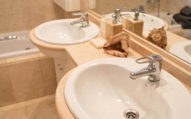 4 bedroom apartment close by beach in Fuengirola