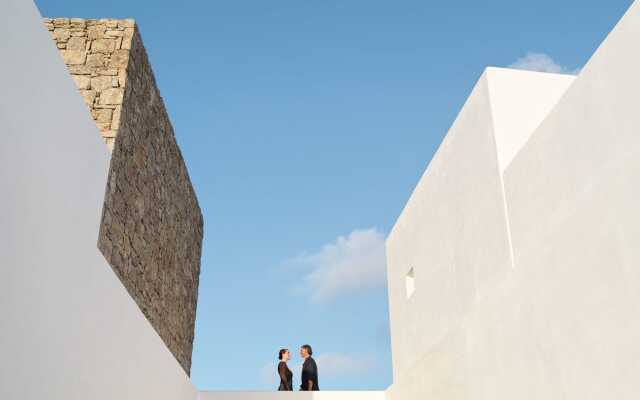 Deos Mykonos - A Myconian Collection Hotel