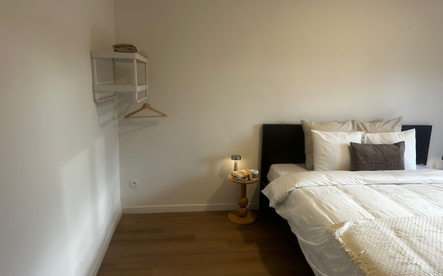 Stylish 3BR With 1LR Apt Near to Center