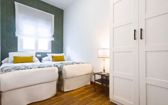 Beautiful 2BD Apartment With a Private Terrace Recaredo X