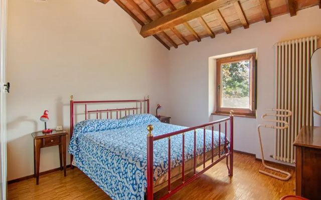 Villa in Borgo Pace With Private Pool
