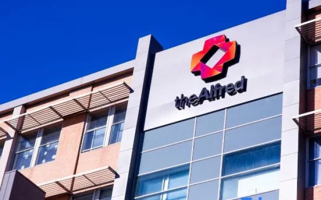 Grand St Kilda 2-story Sub Penthouse At Lucient