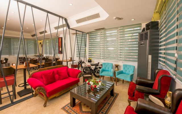 Mera Park Hotel