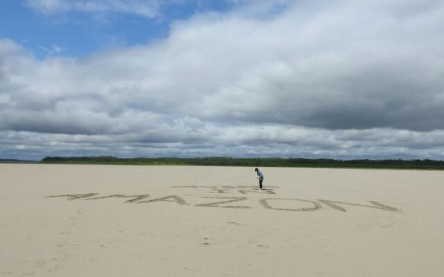 Yaku Amazon Lodge & Expeditions