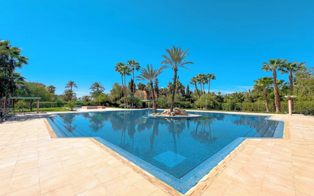Luxurious Duplex in a Peaceful Resort