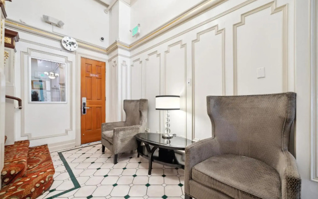 Union Square Plaza Hotel
