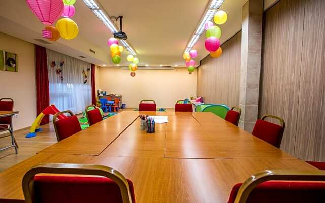Luxury Spa And Conference Hotel