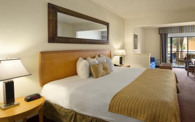 Ramada by Wyndham Kissimmee Downtown Hotel