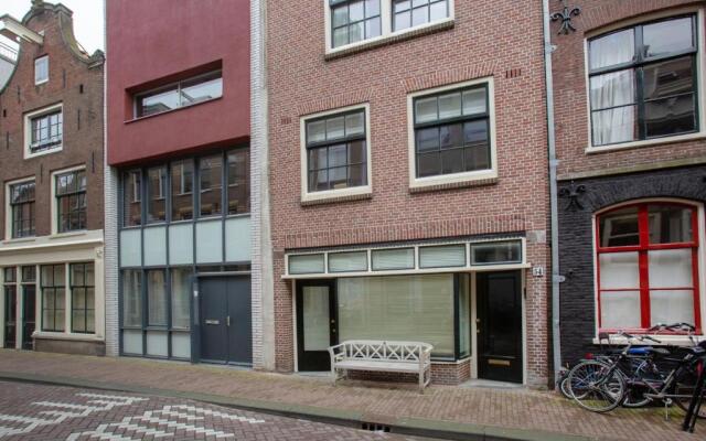 Luxurious Studio Jordaan Couple Getaway