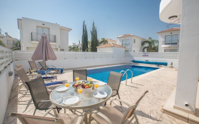 "villa Megan,modern 3bdr Villa,close To The Beach"