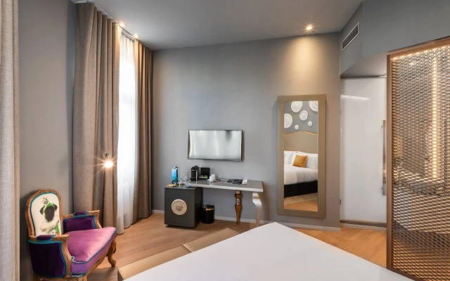 987 Design Prague Hotel