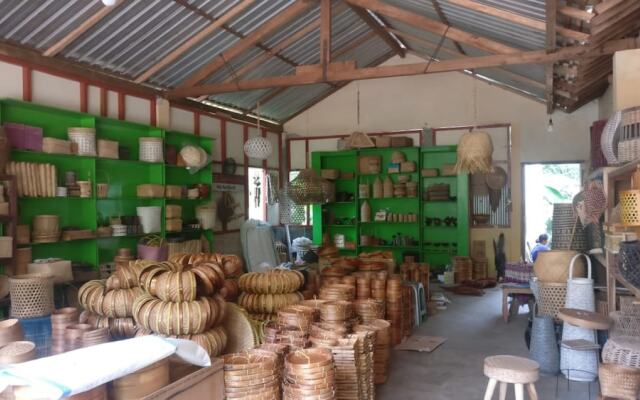 Adji Homestay - Hostel