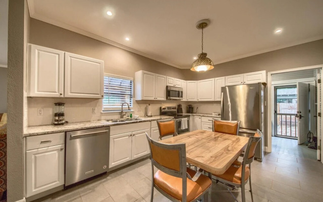 Faust St Retreat DT 306