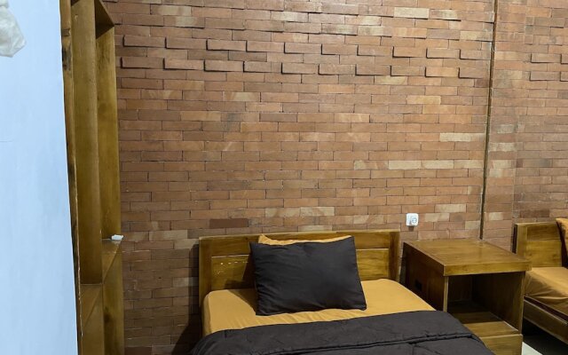 Homestay Candi Pawon Fahrurohman Syariah