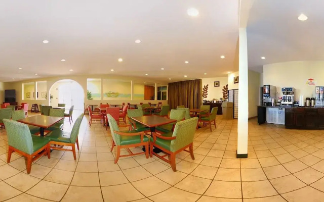 Biloxi Beach Hotel