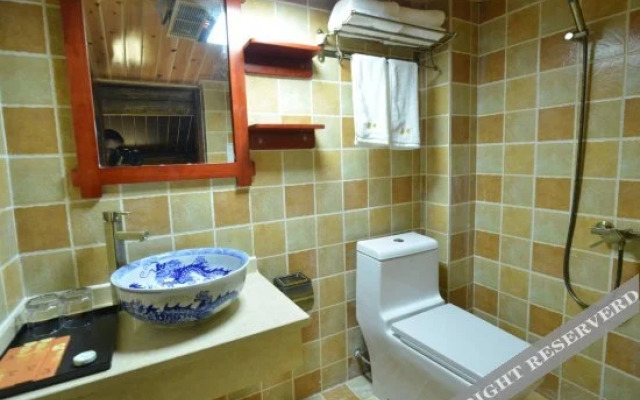 Yangwang Buluo Hotel