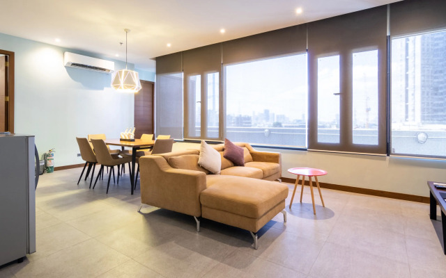 OYO 146 Solace Hotel - Vaccinated Staff