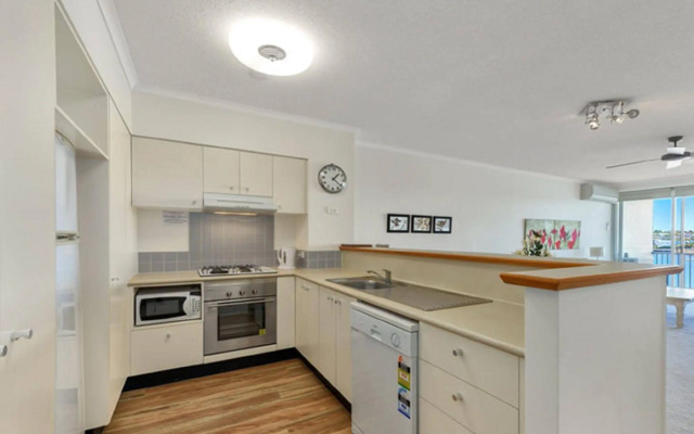 Goldsborough Place Apartments