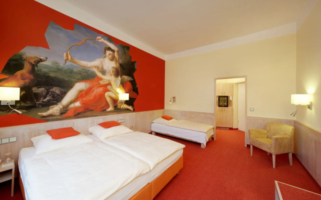 Hotel Adria München