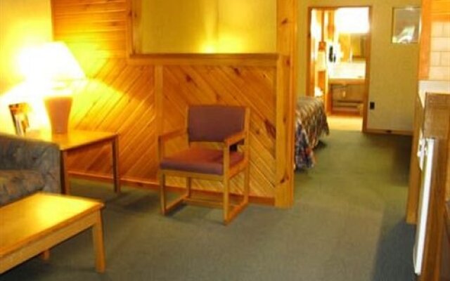 Mayflower Motel And Suites