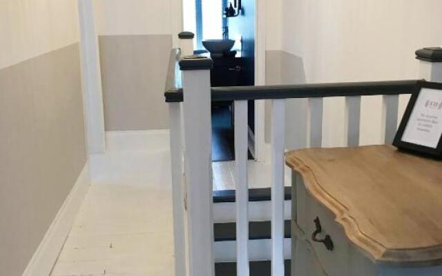 Emerson House. Close to Poole Harbour & Town Centre