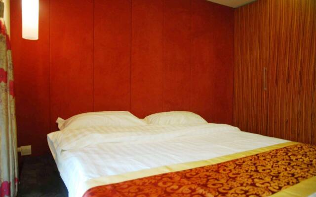 Rich & Young Seasons Park Service Apartment