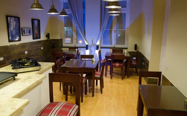 Grand Agor Hostel