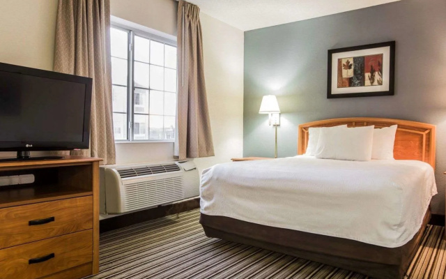 Candlewood Suites Charlotte - Arrowood by IHG