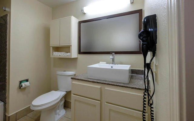 Red Roof Inn PLUS+ Hammond