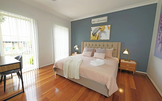Hallam 5BRM Rental Entire House