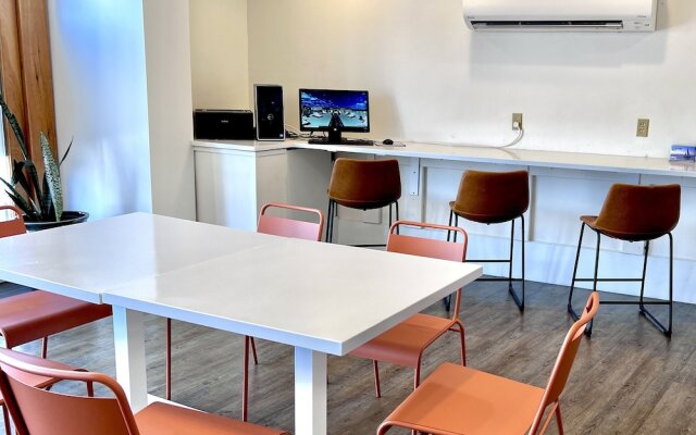 Quality Inn & Suites Atlantic Beach Hotel