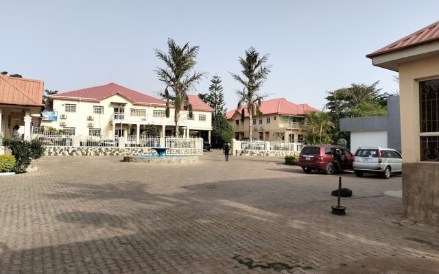Steffan Hotel and Suites