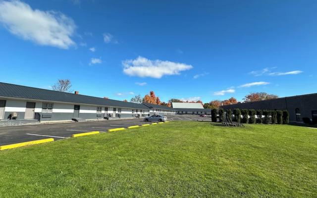 Glengarry Extended Stays