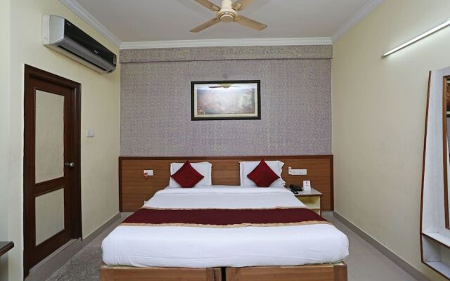 OYO 8932 Delight Inn Gachibowli